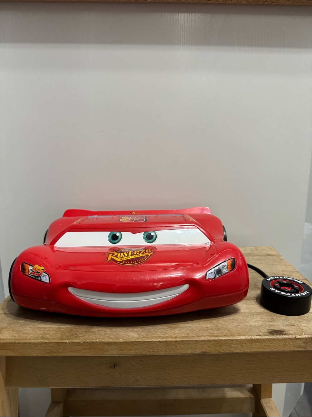 VTech Cars 2 Lightning McQueen Learning Laptop - **French Version**